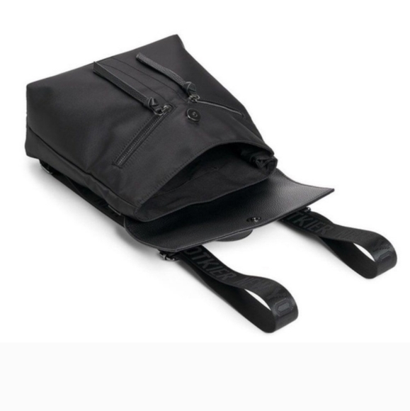 Monica Botkier created the small Trigger Bag/Backpack - Picture 4 of 7